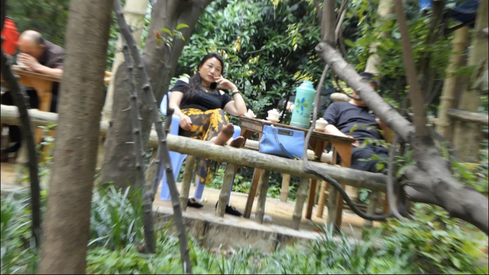 streetsnapnylon[00 01 07][20181208 233927 0]